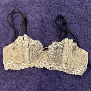 Victoria’s Secret bra 36B